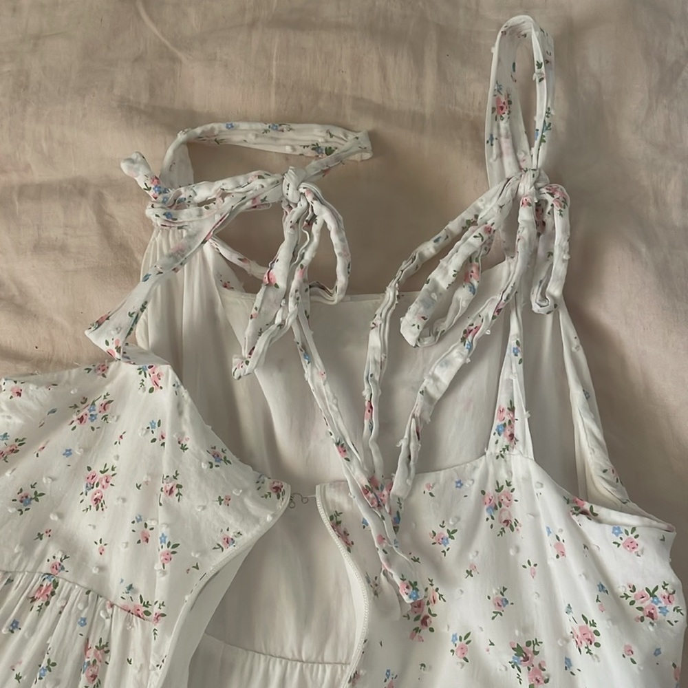 Storia White Floral Midi Dress - Picture 5 of 9